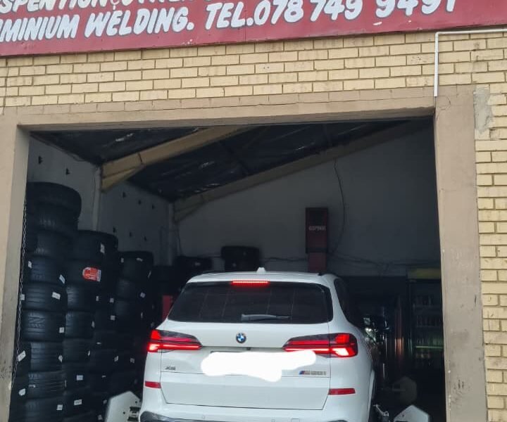 Scotts Linus Tyres