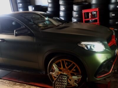 Scotts Linus Tyres